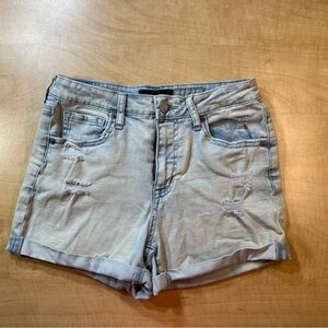 Aeropostale Distressed High Waisted Midi Stretch
Denim Shorts Size 4